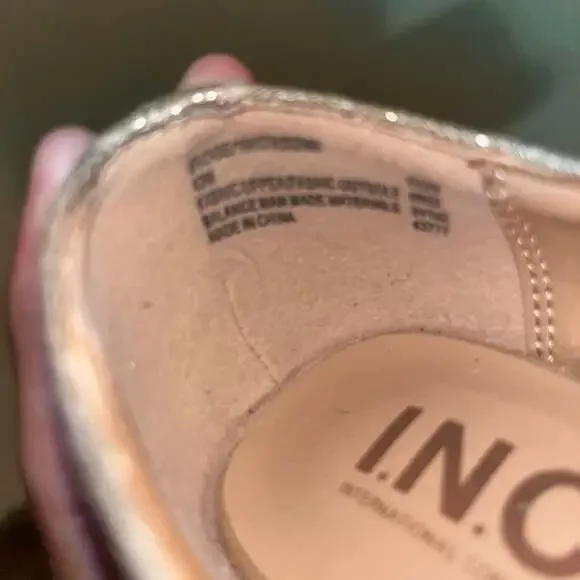 Sam Edelman Girls' Teddy Mini Glitter Gold Mary Janes with Block Heel - Picture 4 of 5